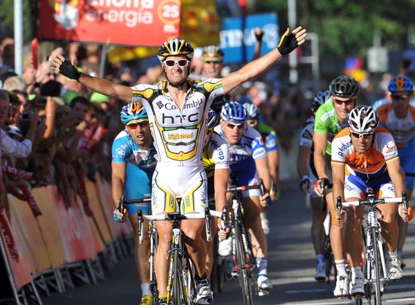Find attached an image of Greg Henderson celebrating victory in today�s third stage of the Tour of Spain (Vuelta a Espagne) in Venlo, Netherlands